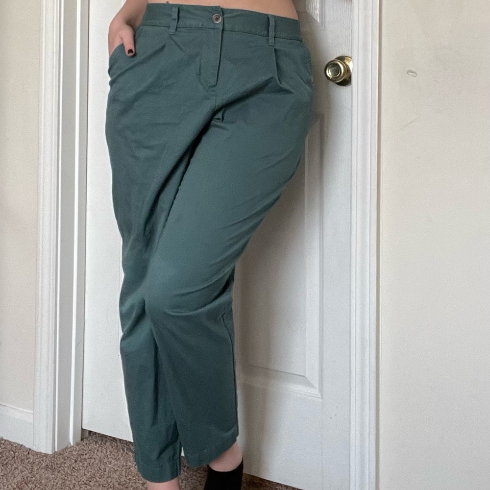 high-waisted green pants (skinny)